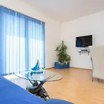 Adria 아파트 푸나트
