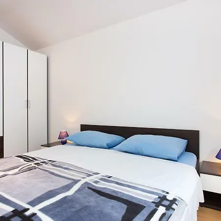 Apartment Adria Punat